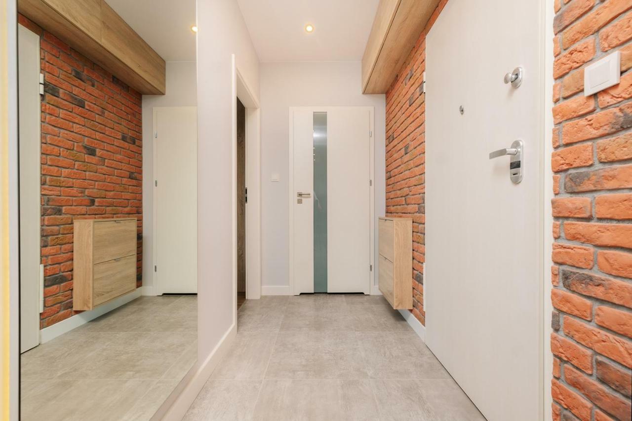 Stare Bielany 2-Bedroom Apartment Warsaw Exterior photo