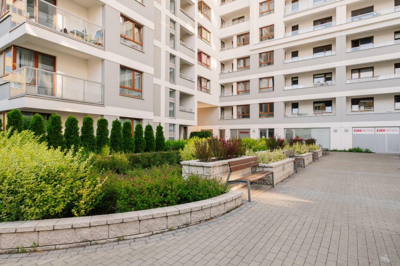 Stare Bielany 2-Bedroom Apartment Warsaw Exterior photo